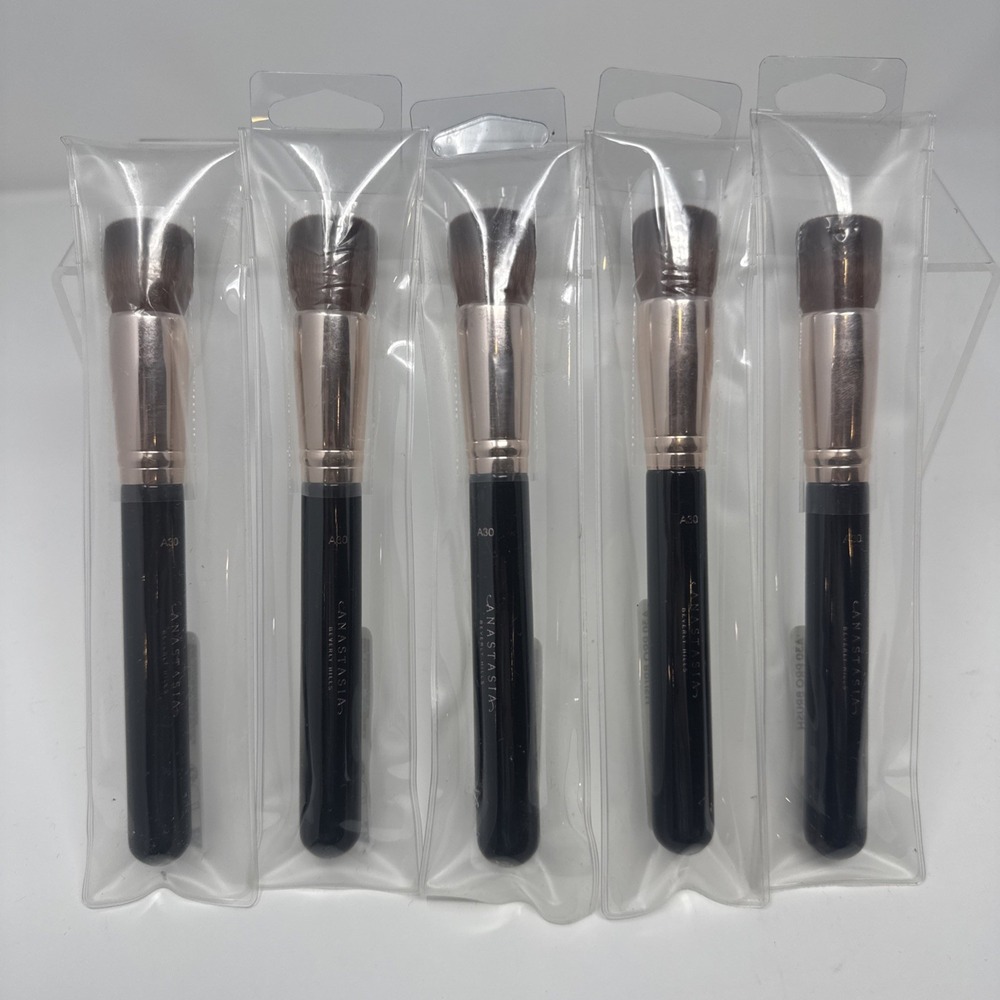 5x Anastasia Of Beverly Hills A30 Pro Domed Kabuki Makeup Brush Professional NEW - Picture 2 of 6